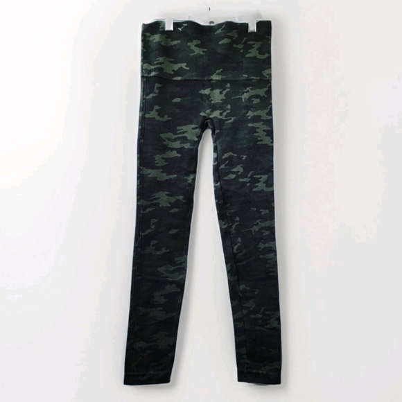 SPANX Look At Me Now Size Medium Seamless Green Camo Ankle Length Leggings - Picture 13 of 14